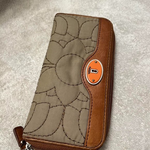 Fossil Wallet Khaki color and brown leather - Picture 1 of 4
